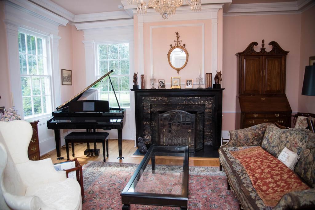 Bykenhulle House Bed And Breakfast Hopewell Junction Exterior foto